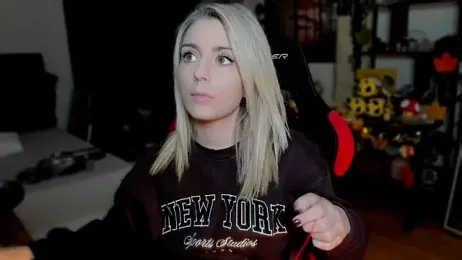 Lisaonthemoon stripchat stream image