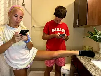 girlfriendmissy stripchat stream image