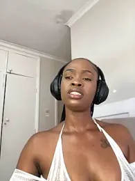 LuciousLips96 stripchat stream image, 28.09.2025 08:50