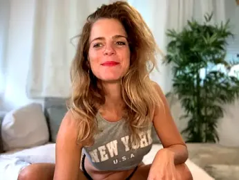 Malena525 stripchat stream image