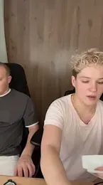 MrMrsRight stripchat stream image