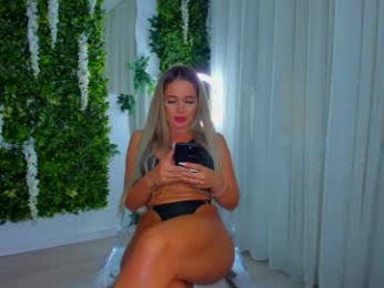 zinasquirts chaturbate stream image