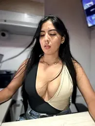 Sofia_Collins- stripchat stream image