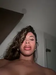 Brunettexio stripchat stream image