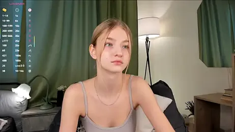 DreamyGleam stripchat stream image