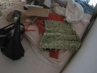 voyeurcam-julmodels-whitebed-1 camsoda stream image