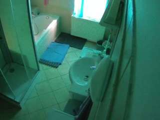 voyeurcam-julmodels-bath-2nd-2 camsoda stream image