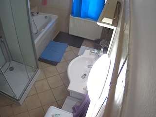 voyeurcam-julmodels-bath-2nd-2 camsoda stream image