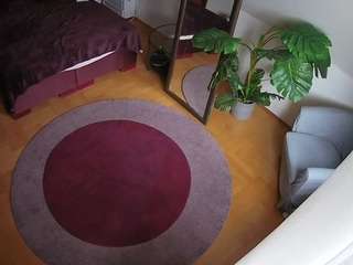 voyeurcam-julmodels-whitebed-5 camsoda stream image