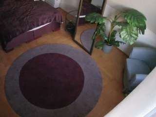 voyeurcam-julmodels-whitebed-5 camsoda stream image