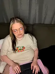 ChubbyBubs stripchat stream image