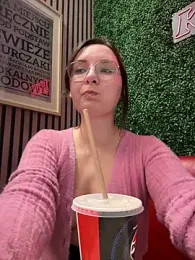 The_Snowwhitee stripchat stream image