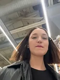 DollyTall stripchat stream image