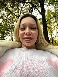 babydolll stripchat stream image