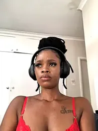 LuciousLips96 stripchat stream image, 10.10.2025 10:10