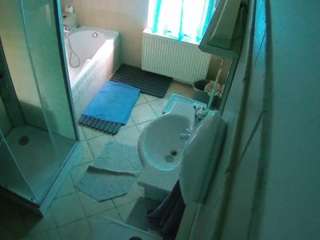 voyeurcam-julmodels-bath-2nd-2 camsoda stream image