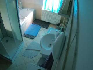 voyeurcam-julmodels-bath-2nd-2 camsoda stream image