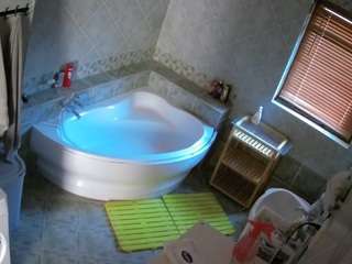 voyeurcam-julmodels-bath-1st-2 camsoda stream image