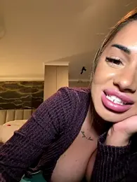 KirstieVegas stripchat stream image