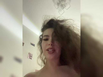 YourLadyyy bongacams stream image