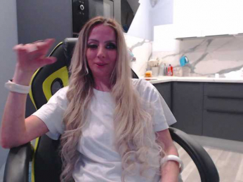 blondalina bongacams stream image