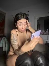 kiaraglam2 stripchat stream image