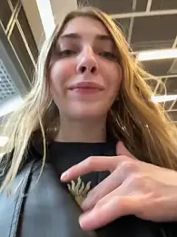 Sunny___Bunny stripchat stream image