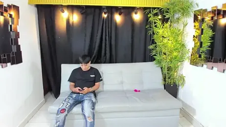 golden_girl_house stripchat stream image