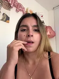 oriana_zoeee stripchat stream image