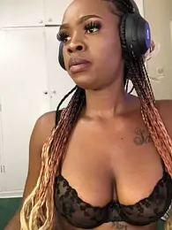 LuciousLips96 stripchat stream image, 23.10.2025 08:40