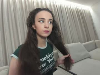 ehotlovea chaturbate stream image