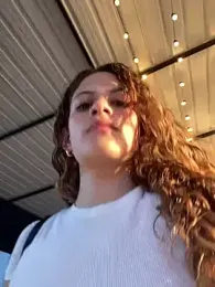 alana15 stripchat stream image