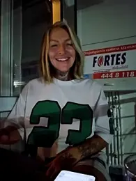 YourMommyBlair stripchat stream image