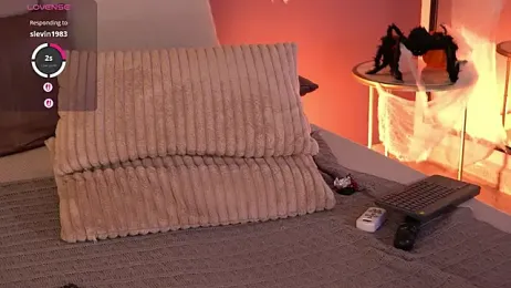 ElleDiane stripchat stream image