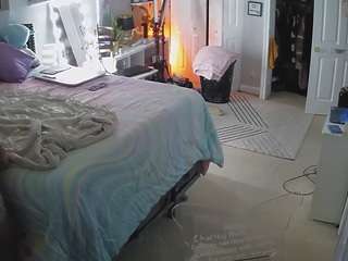 voyeurcam-house-charleys-room camsoda stream image
