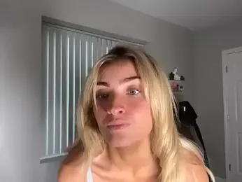 meggsworld stripchat stream image