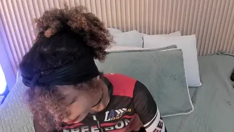 daiana_curly stripchat stream image