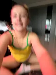 Nura_n_Sarah stripchat stream image