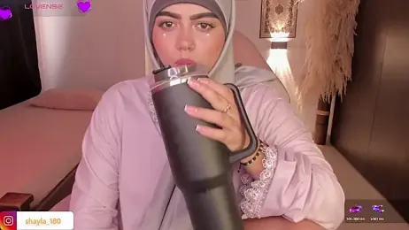 shayla_18 stripchat stream image