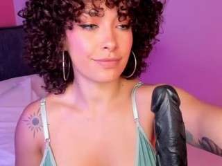 dani-moore camsoda stream image