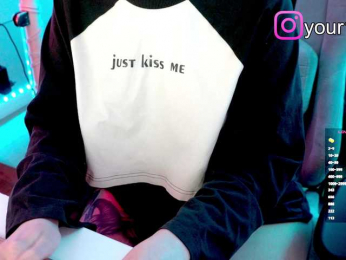 VikkiExtraCheese bongacams stream image