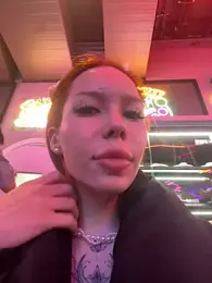 babydolll stripchat stream image