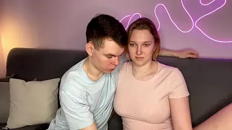 julielourens stripchat stream image