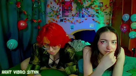 TrickyKitsune stripchat stream image