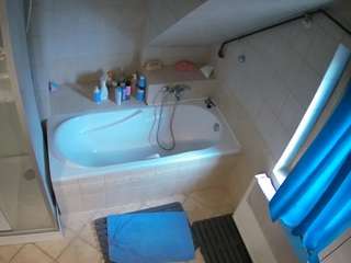 voyeurcam-julmodels-bath-2nd-1 camsoda stream image