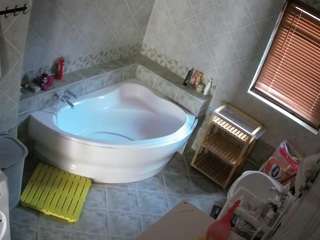 voyeurcam-julmodels-bath-1st-2 camsoda stream image