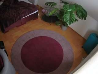 voyeurcam-julmodels-whitebed-5 camsoda stream image