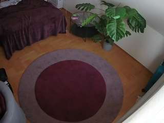 voyeurcam-julmodels-whitebed-5 camsoda stream image