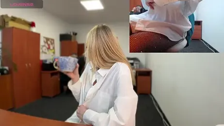 legsLONG stripchat stream image