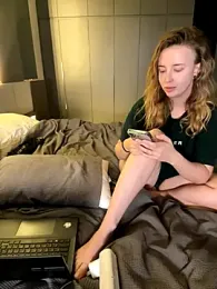 Nura_n_Sarah stripchat stream image